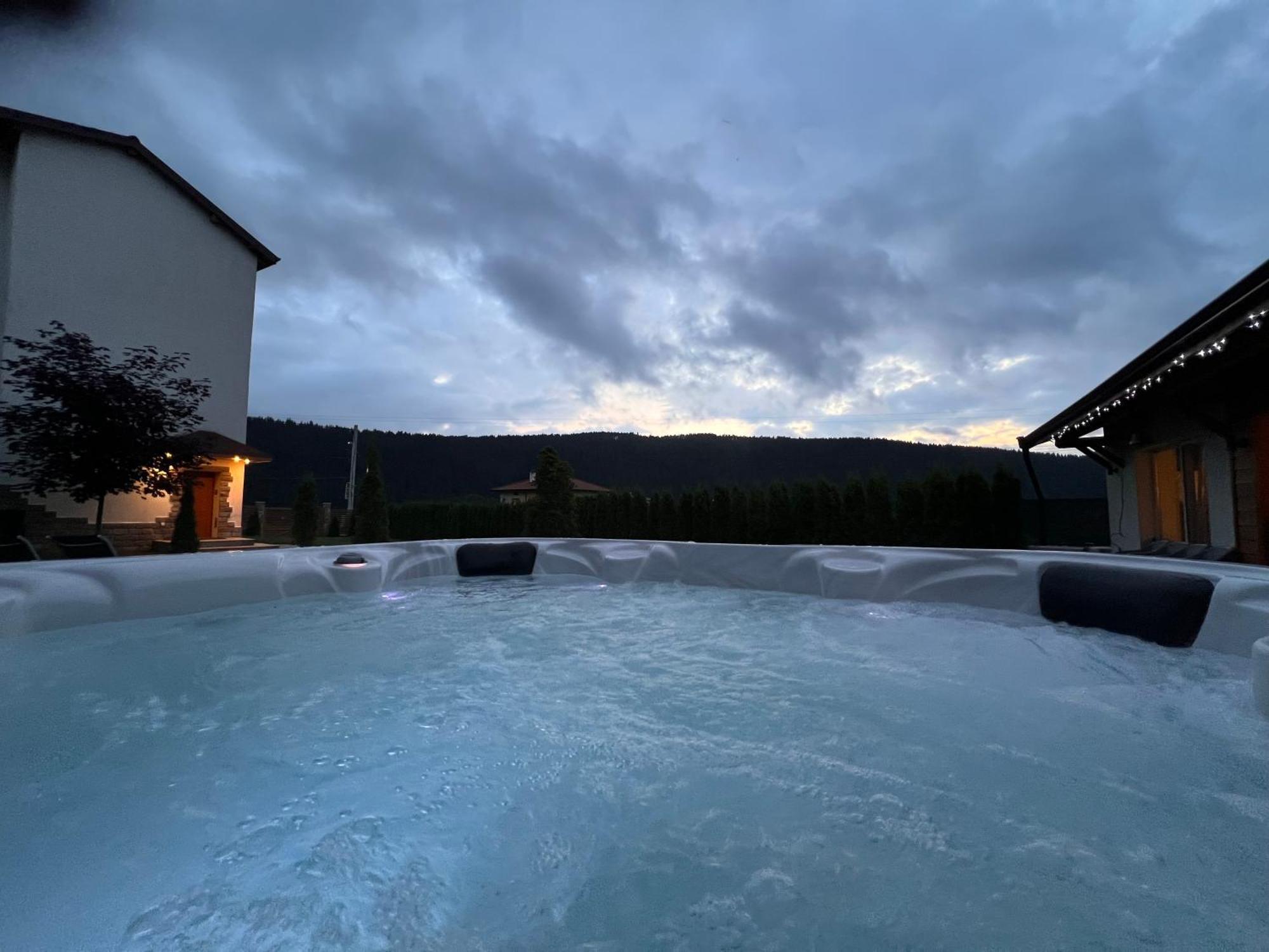 Villa Adelheide - Spa, Bbq & Jacuzzi 贝利伊斯库尔 外观 照片