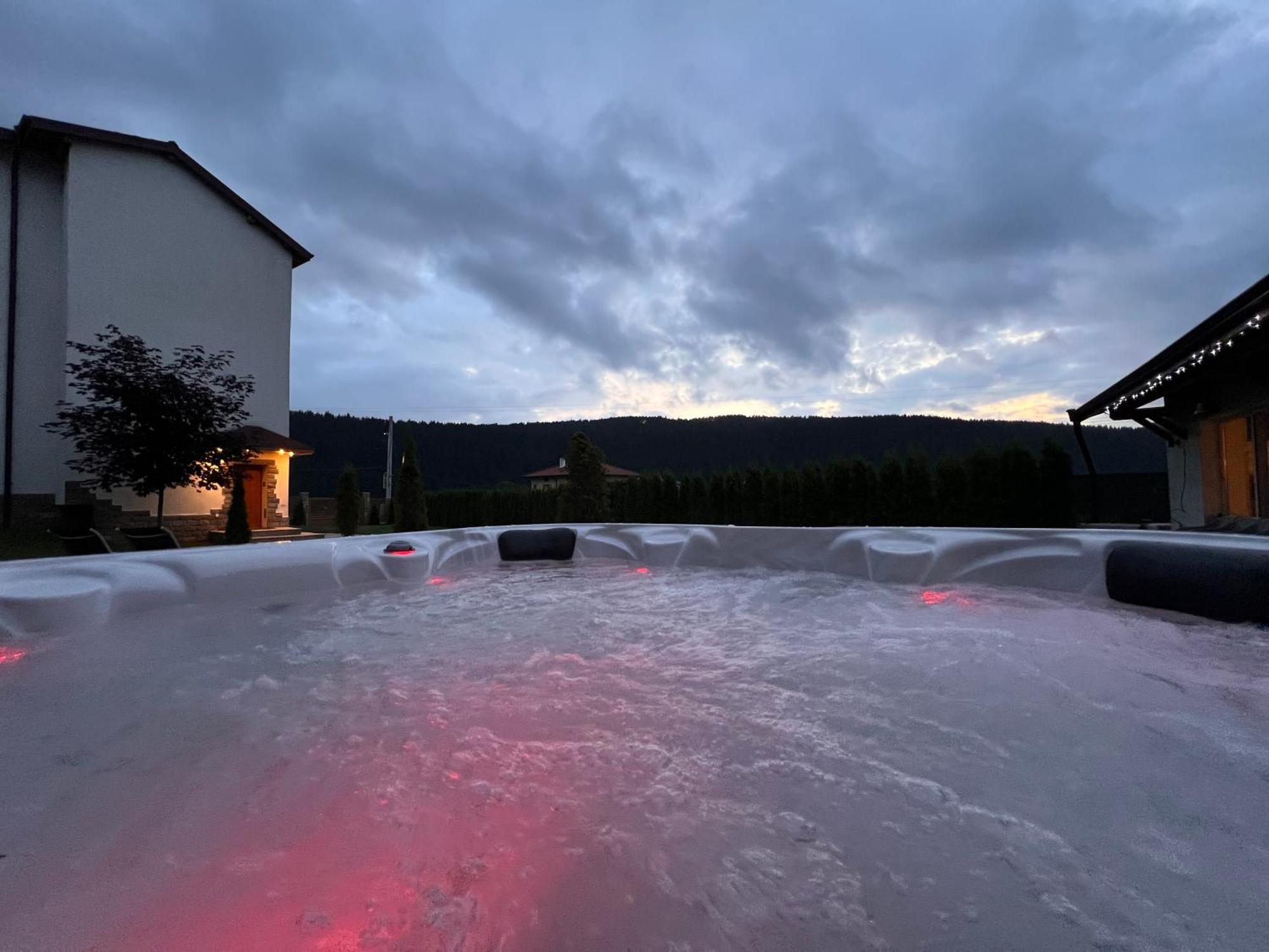 Villa Adelheide - Spa, Bbq & Jacuzzi 贝利伊斯库尔 外观 照片
